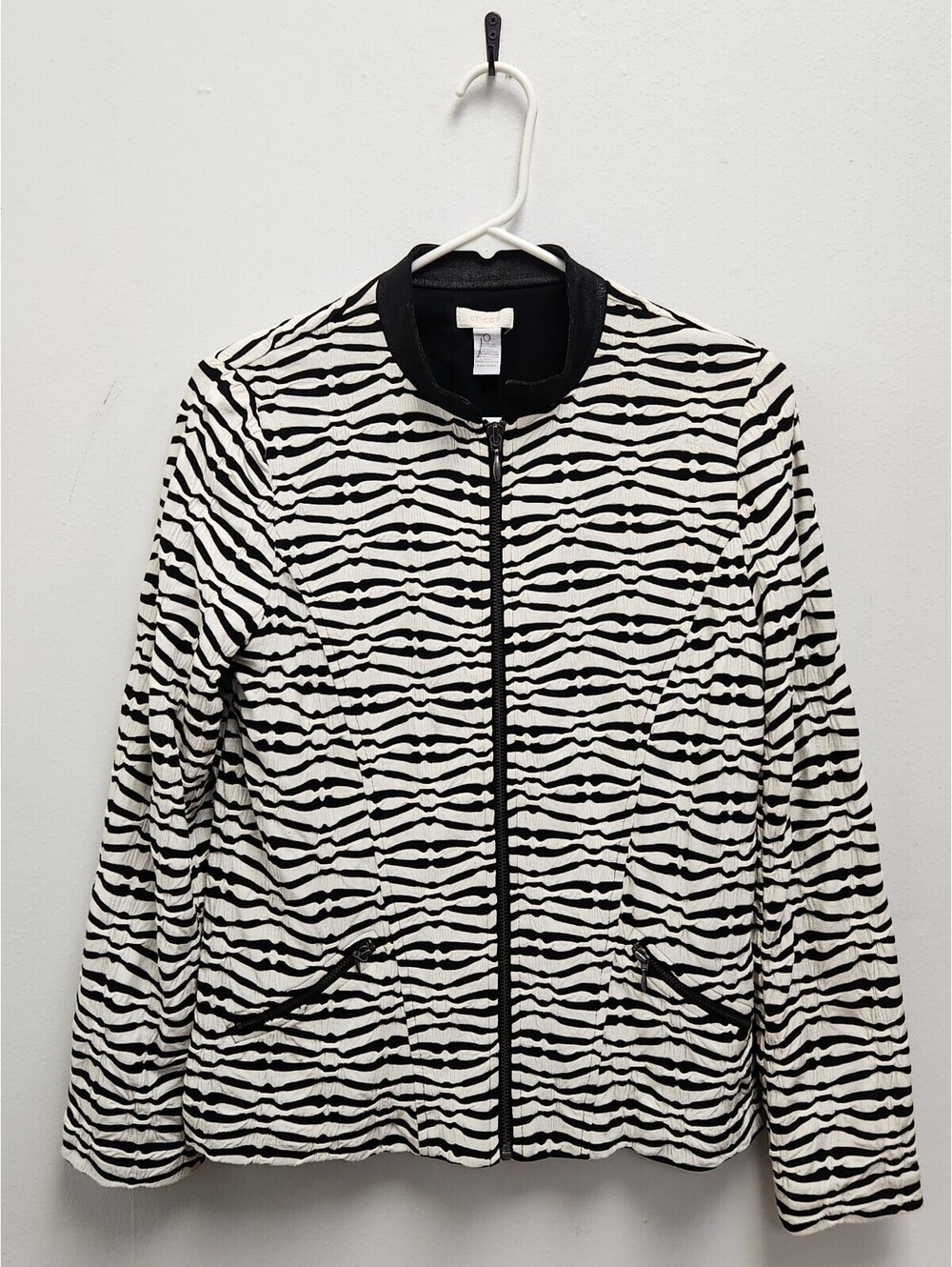 Chicos Womens Size 0 Small Black White Zebra Print Textured Full Zip Jacket